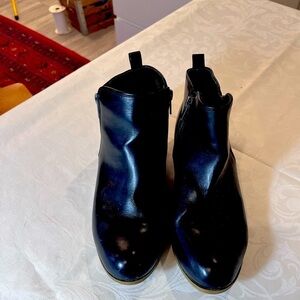 Dunes Ankle Boot Zip up Black Size 9.5